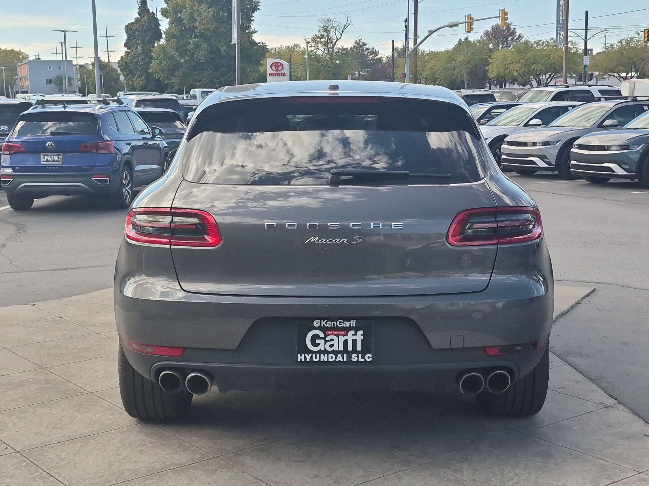 Used 2016 Porsche Macan S w/ Infotainment Package AWD/4WD image 5