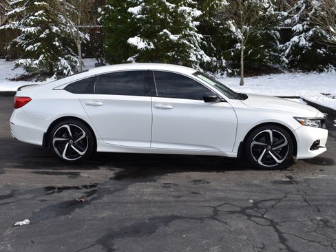 Certified 2022 Honda Accord Sport image 30