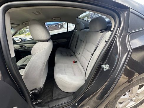 Used 2015 Chevrolet Cruze LT FWD image 14