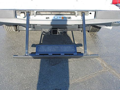 Used 2024 Ford F250 XL RWD image 11