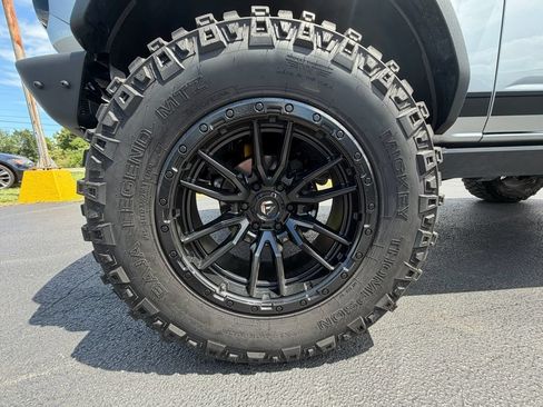 Used 2022 Ford Bronco Wildtrak AWD/4WD image 11