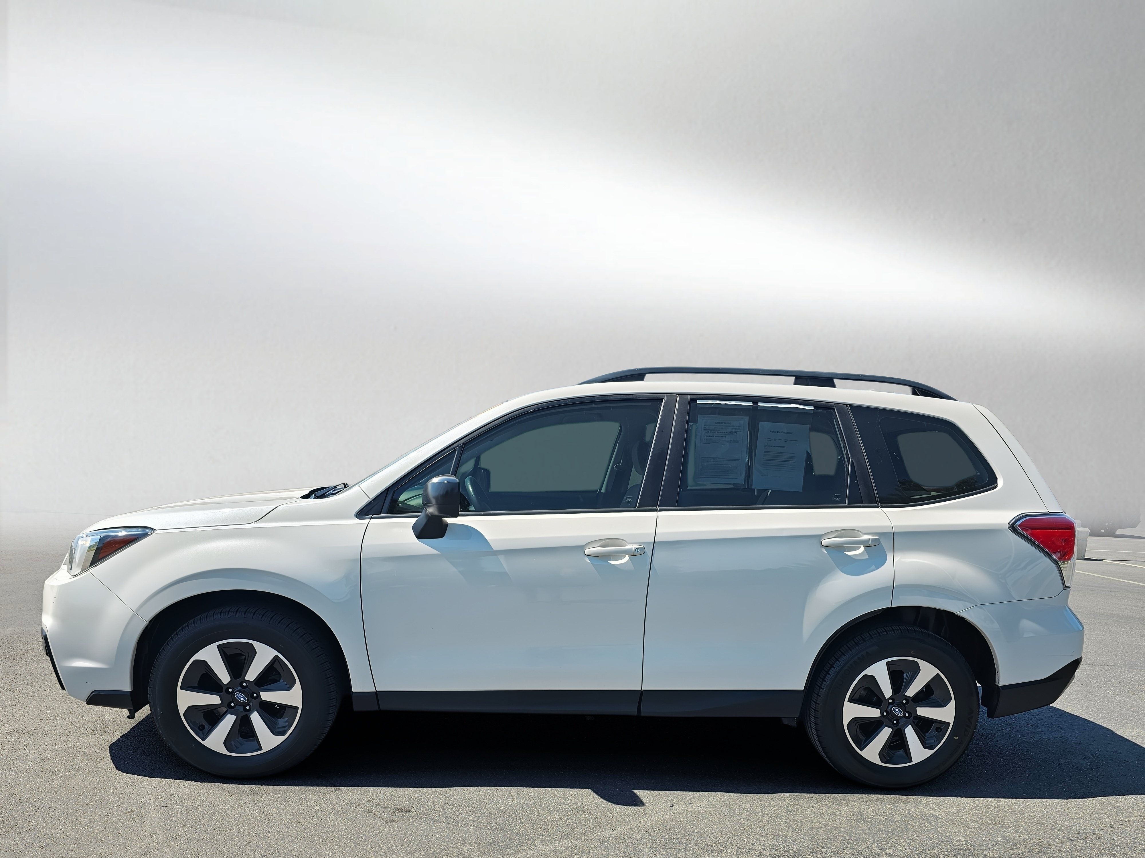 Used 2017 Subaru Forester 2.5i w/ Alloy Wheel Package AWD/4WD image 2