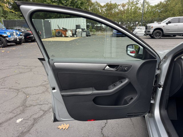 Used 2014 Volkswagen Jetta TDI FWD image 6