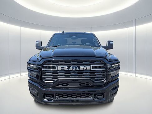 New 2026 RAM 2500 Big Horn AWD/4WD image 9