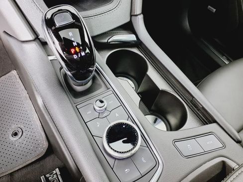 Certified 2025 Cadillac XT5 Premium Luxury image 16