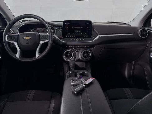 Used 2023 Chevrolet Blazer LT AWD/4WD image 25