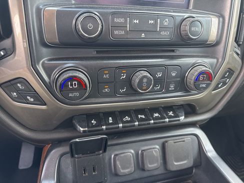 Used 2018 Chevrolet Silverado 1500 High Country image 16