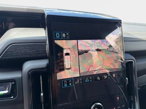 New 2026 GMC Yukon XL AT4 Ultimate AWD/4WD image 24