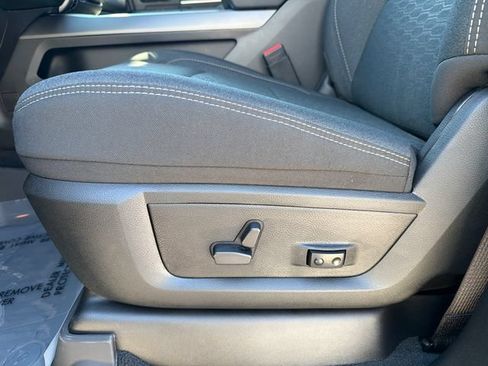 New 2026 RAM 3500 Big Horn AWD/4WD image 14
