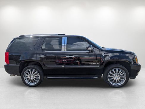 Used 2011 Cadillac Escalade 2WD w/ Touring Package image 4