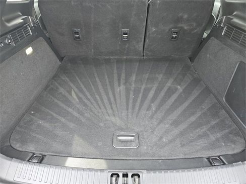 Certified 2021 Lincoln Nautilus Standard w/ Equipment Group 101A image 31