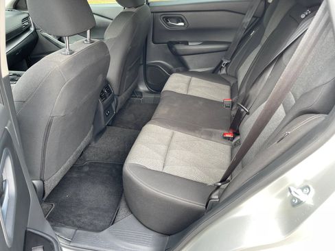 Used 2025 Nissan Rogue SV image 10