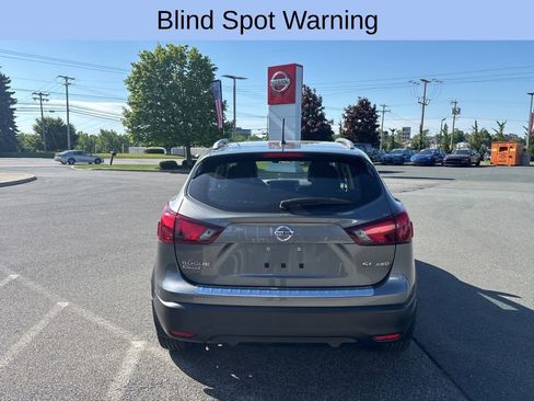Used 2018 Nissan Rogue Sport SL AWD/4WD image 6