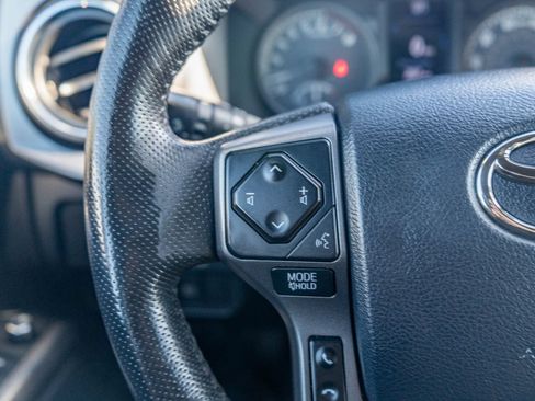 Certified 2018 Toyota Tacoma TRD Sport RWD image 29