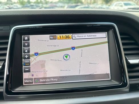 Used 2019 Hyundai Sonata Limited FWD image 16
