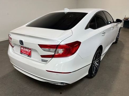 Used 2022 Honda Accord Touring image 3
