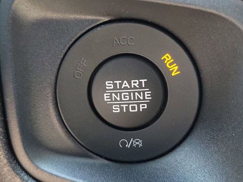 New 2025 Jeep Gladiator Sport AWD/4WD image 25