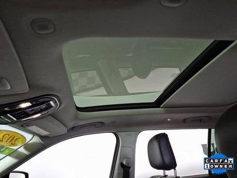 Used 2024 Jeep Grand Cherokee L Limited w/ Black Appearance Package image 22