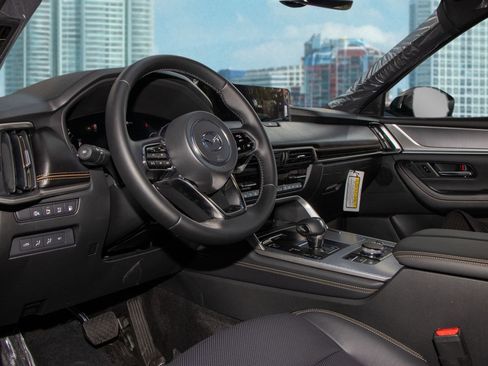 New 2025 MAZDA CX-70 Plug-In Hybrid w/ Premium Plus image 5