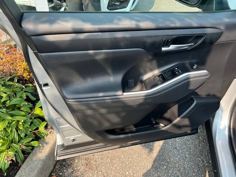 Used 2023 Toyota Highlander XSE AWD/4WD image 11