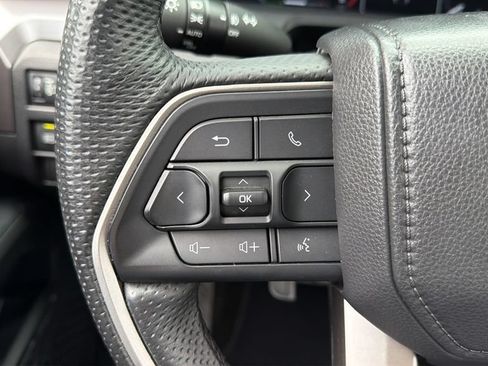 Used 2025 Toyota Tacoma TRD Sport AWD/4WD image 24