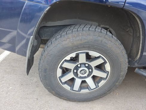 Used 2019 Toyota 4Runner TRD Off-Road Premium AWD/4WD image 4