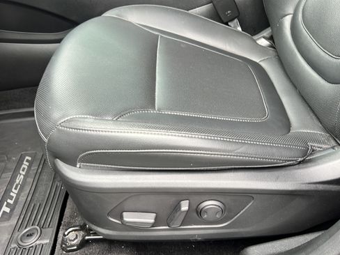 Used 2023 Hyundai Tucson SEL w/ Convenience Package FWD image 14