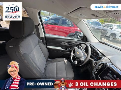 Used 2019 Chevrolet Traverse LT FWD image 28