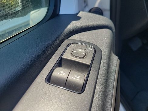 Used 2024 Mercedes-Benz Sprinter 2500 image 18