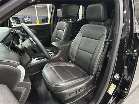 Certified 2023 Chevrolet Traverse LT w/ LT Premium Package image 12