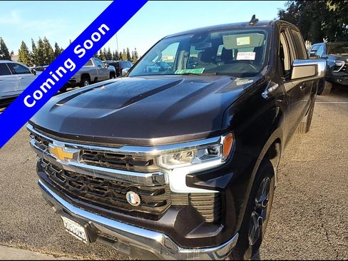 Used 2022 Chevrolet Silverado 1500 LT RWD image 2