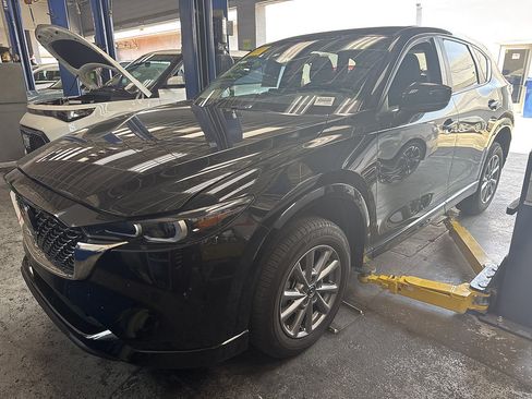 Used 2024 MAZDA CX-5 AWD 2.5 S w/ Select Package image 2
