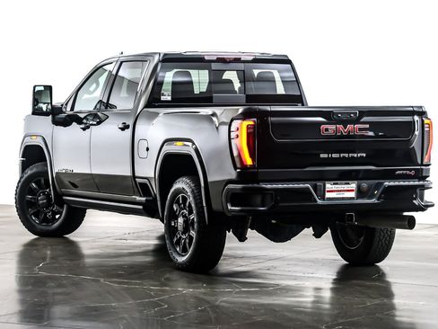 Used 2024 GMC Sierra 2500 AT4 w/ AT4 Premium Plus Package image 12