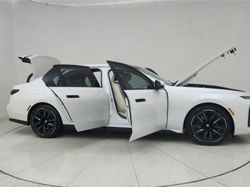 Used 2025 BMW 740i xDrive 740i xDrive image 71