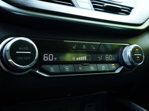 Used 2022 Nissan Altima 2.5 Platinum image 30