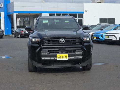 New 2026 Toyota 4Runner SR5 image 3