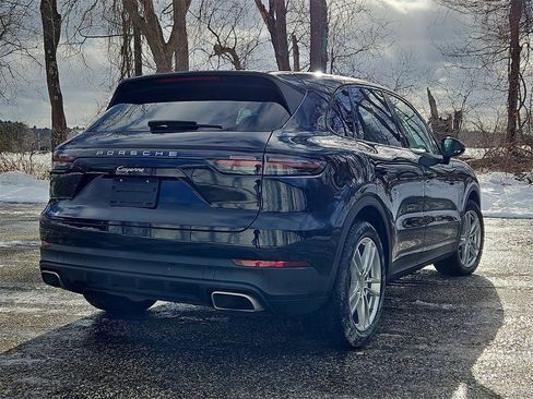 Certified 2022 Porsche Cayenne image 7