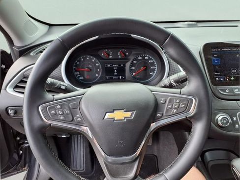 Used 2023 Chevrolet Malibu RS FWD image 23