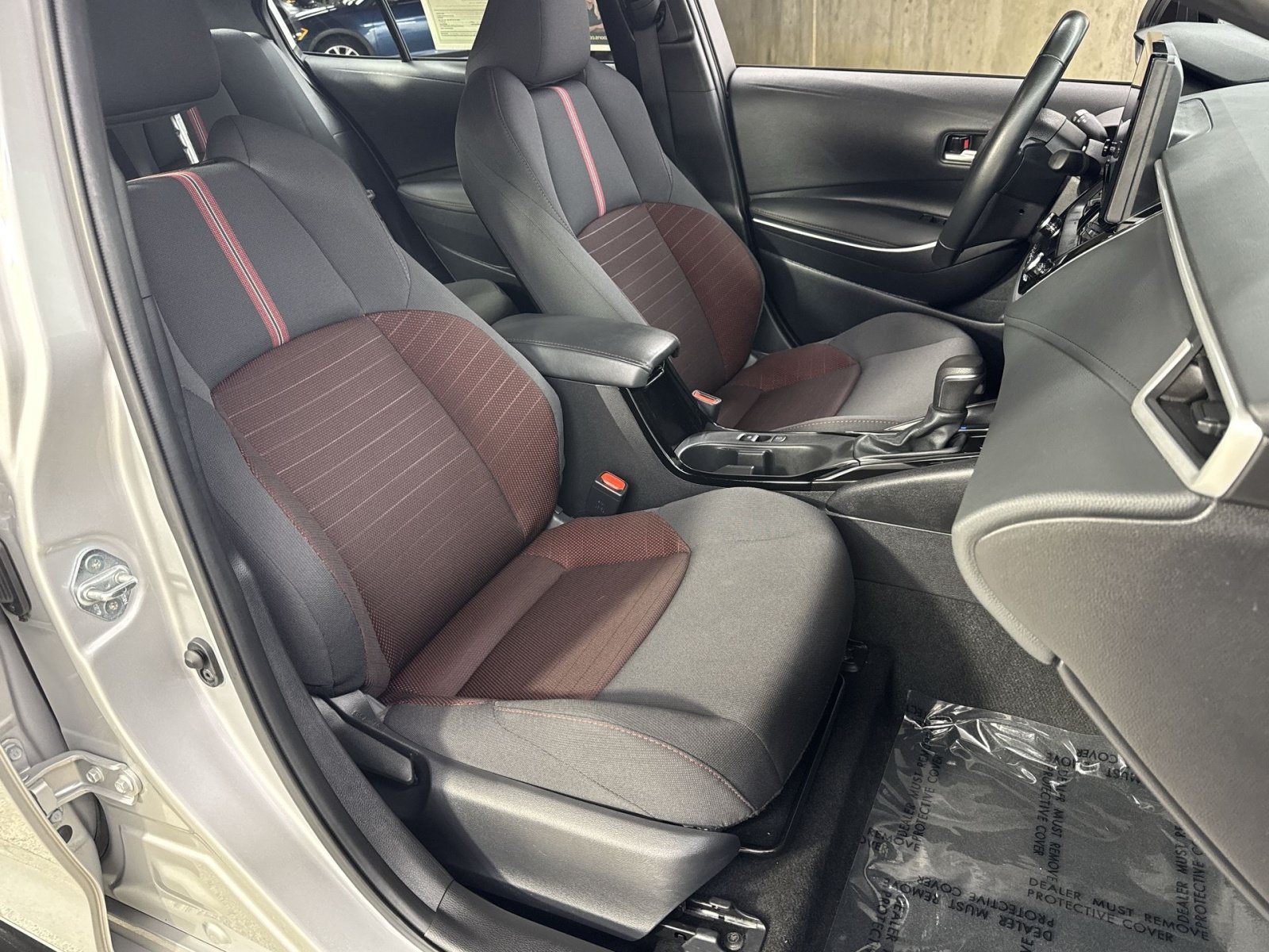 Used 2025 Toyota Corolla SE FWD image 39
