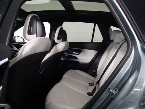 New 2026 Mercedes-Benz GLC 300 image 6