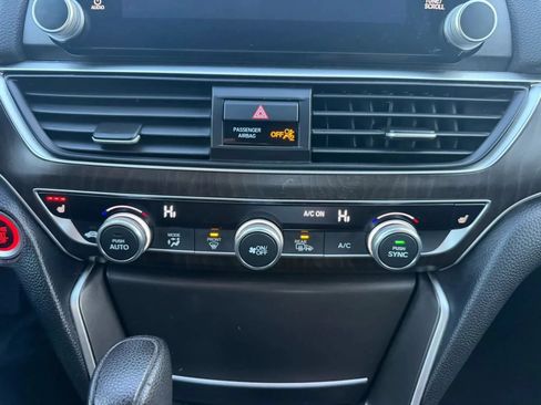 Used 2019 Honda Accord EX image 19