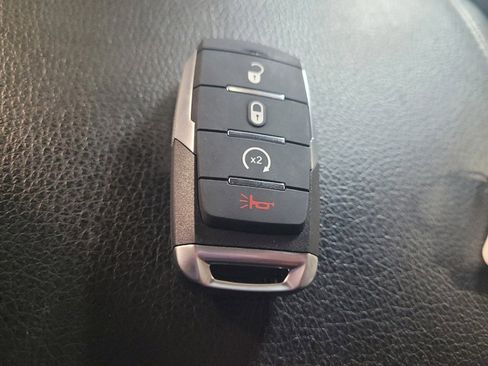 Used 2020 RAM 1500 Big Horn RWD image 32