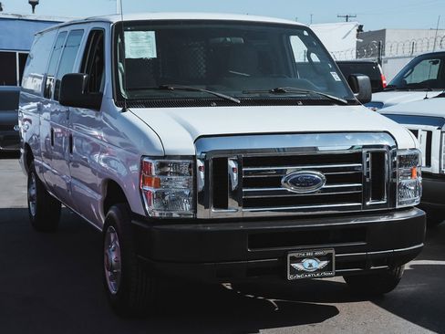 Used 2014 Ford E-150 and Econoline 150 w/ Power Group image 5