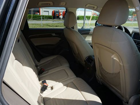 Used 2013 Audi Q5 2.0T Premium w/ Convenience Pkg AWD/4WD image 20