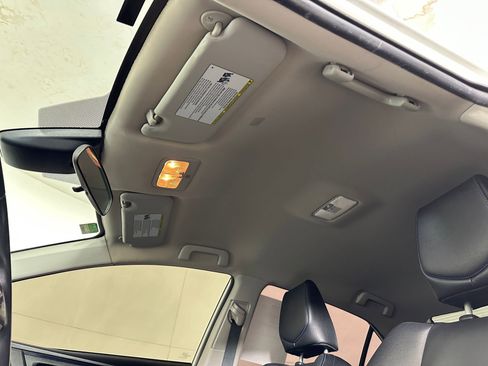 Used 2019 Toyota Corolla SE image 13