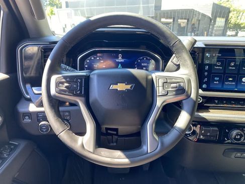 Used 2025 Chevrolet Silverado 2500 LT w/ Safety Package AWD/4WD image 20