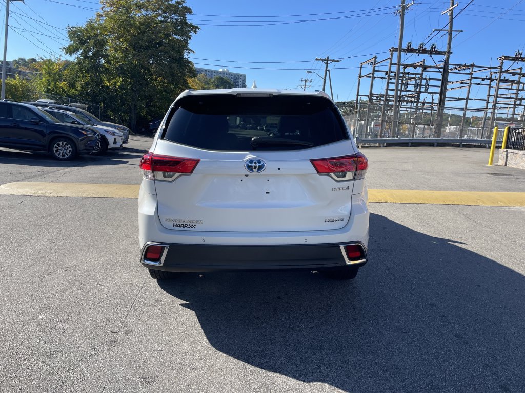 Used 2018 Toyota Highlander Limited AWD/4WD image 4