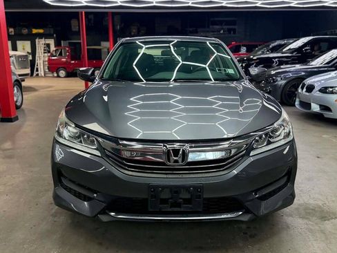 Used 2017 Honda Accord LX image 2