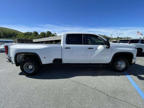 New 2026 Chevrolet Silverado 3500 W/T AWD/4WD image 8