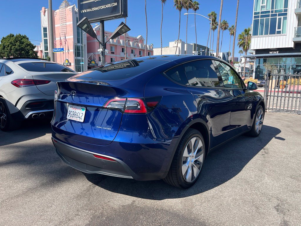Used 2023 Tesla Model Y Long Range AWD/4WD image 5